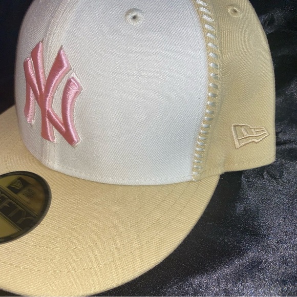 ✨NEW ERA - N.Y YANKEES “Stitch Seam Edition” World 
Series ‘99 - Fitted Hat✨NWT - Picture 8 of 17
